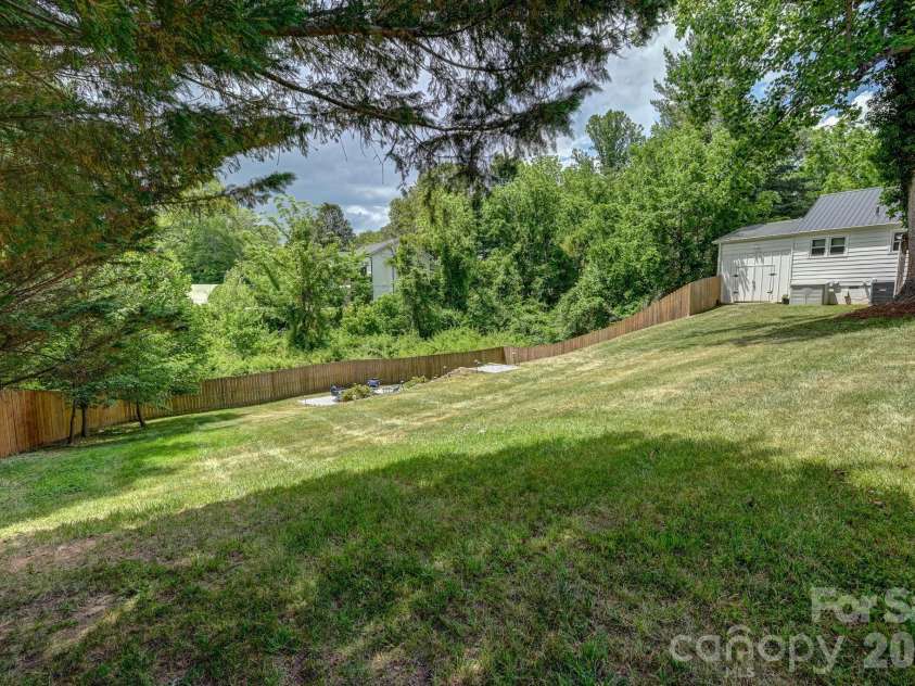 32 Central Avenue, Weaverville, NC 28787.  MLS# CAR4384659, YatesRealty ID 26776. 