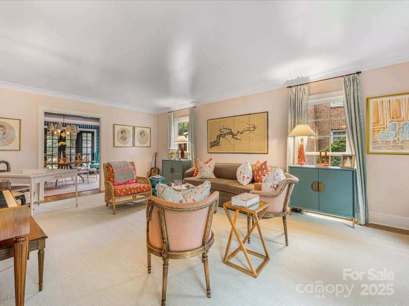 2912 Wheelock Road, Charlotte, NC 28211.  MLS# CAR4281093, YatesRealty ID 26777. 