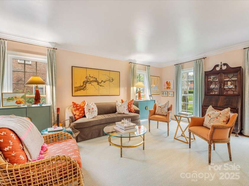 2912 Wheelock Road, Charlotte, NC 28211.  MLS# CAR4281093, YatesRealty ID 26777. 