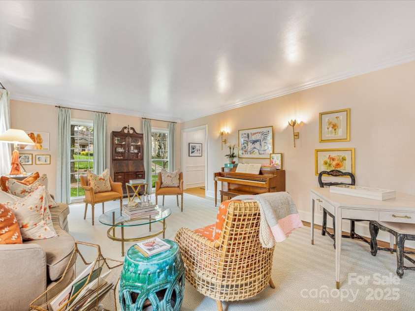 2912 Wheelock Road, Charlotte, NC 28211.  MLS# CAR4281093, YatesRealty ID 26777. 