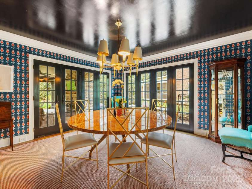 2912 Wheelock Road, Charlotte, NC 28211.  MLS# CAR4281093, YatesRealty ID 26777. 