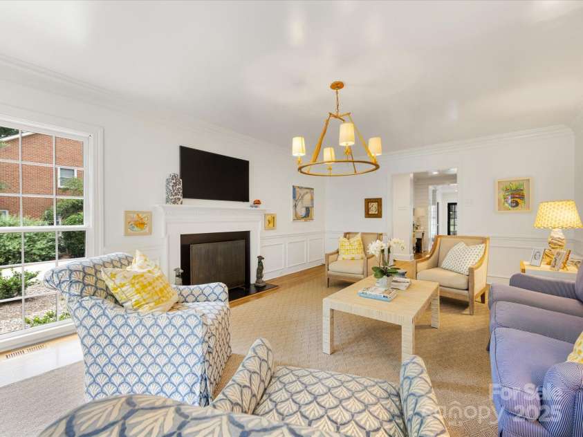 2912 Wheelock Road, Charlotte, NC 28211.  MLS# CAR4281093, YatesRealty ID 26777. 