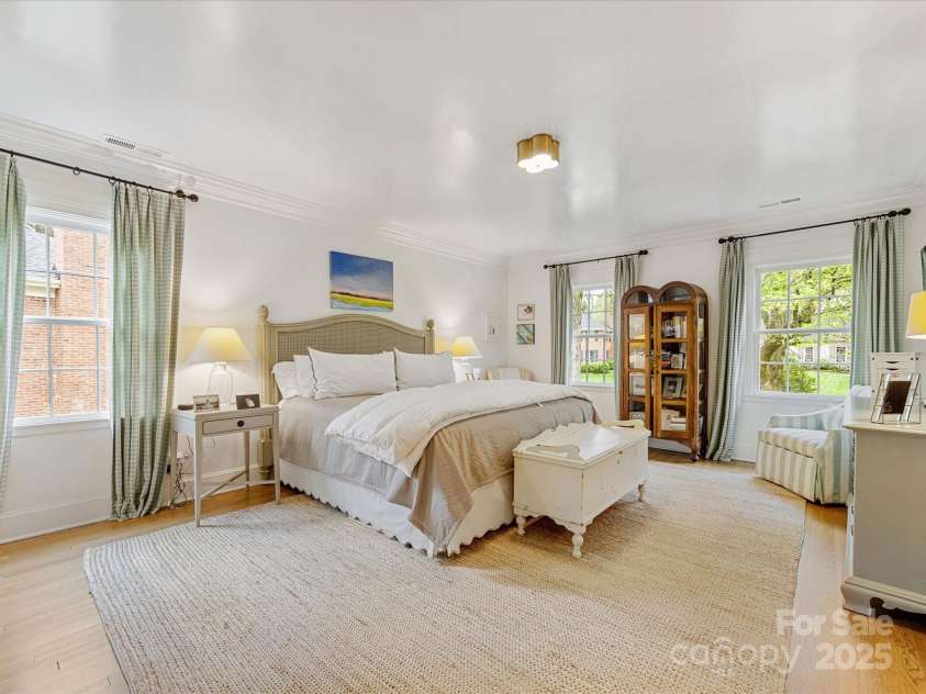 2912 Wheelock Road, Charlotte, NC 28211.  MLS# CAR4281093, YatesRealty ID 26777. 