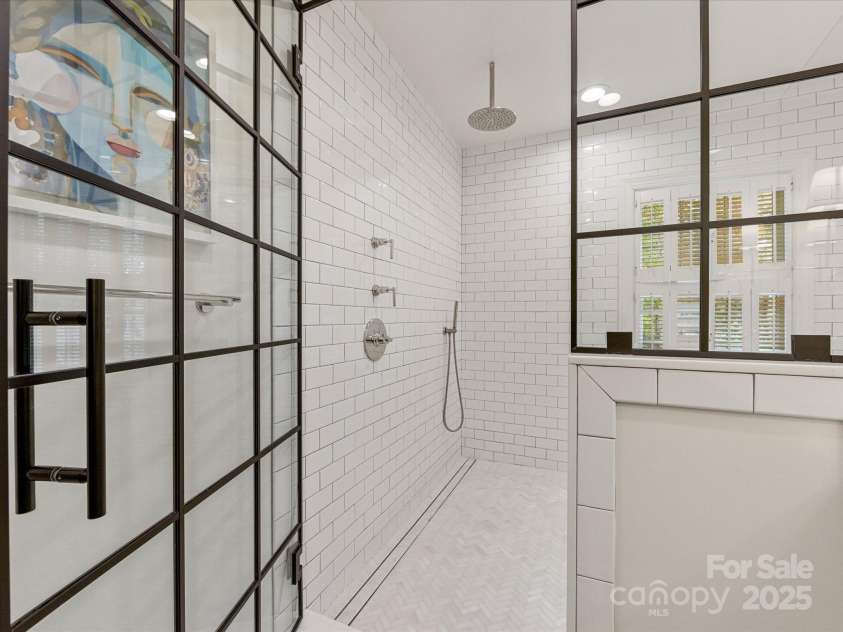 2912 Wheelock Road, Charlotte, NC 28211.  MLS# CAR4281093, YatesRealty ID 26777. 