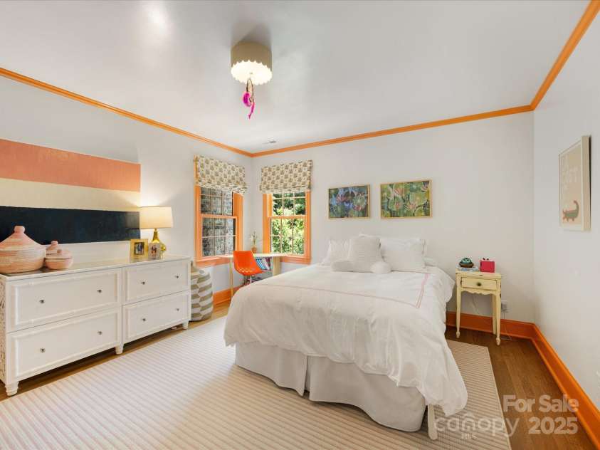 2912 Wheelock Road, Charlotte, NC 28211.  MLS# CAR4281093, YatesRealty ID 26777. 