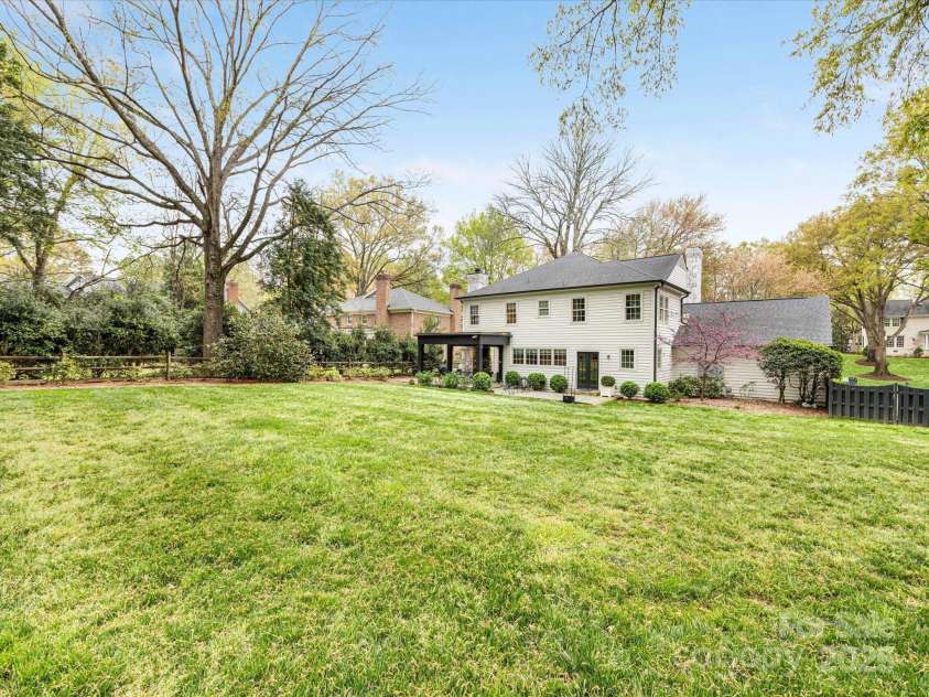 2912 Wheelock Road, Charlotte, NC 28211.  MLS# CAR4281093, YatesRealty ID 26777. 