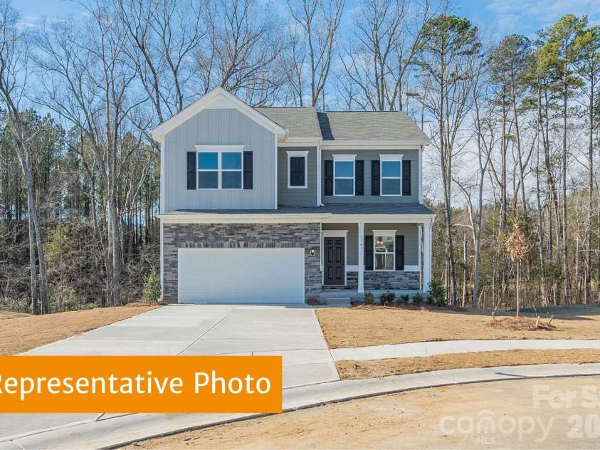 615 Cooley Drive, Salisbury, NC 28147.  MLS# CAR4388038, YatesRealty ID 26777. 