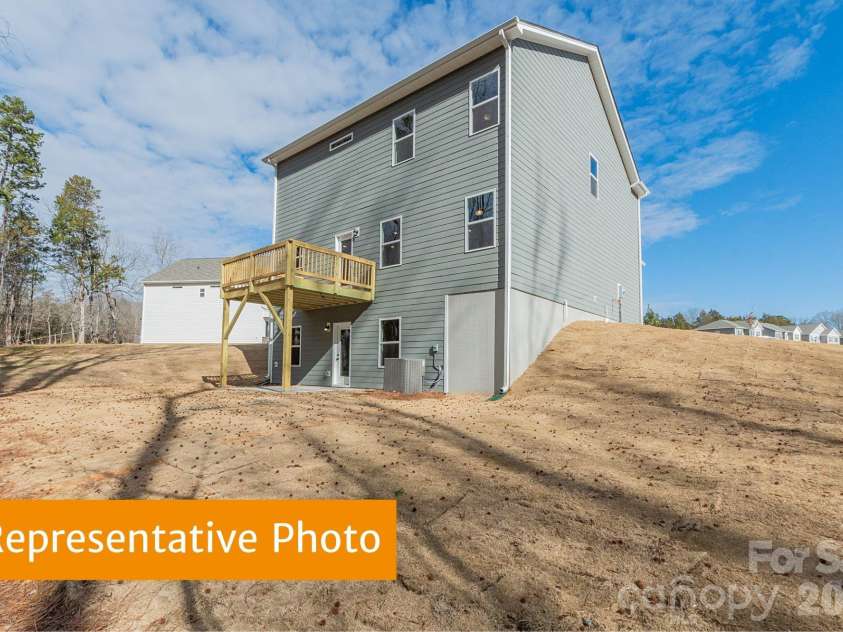 615 Cooley Drive, Salisbury, NC 28147.  MLS# CAR4388038, YatesRealty ID 26777. 
