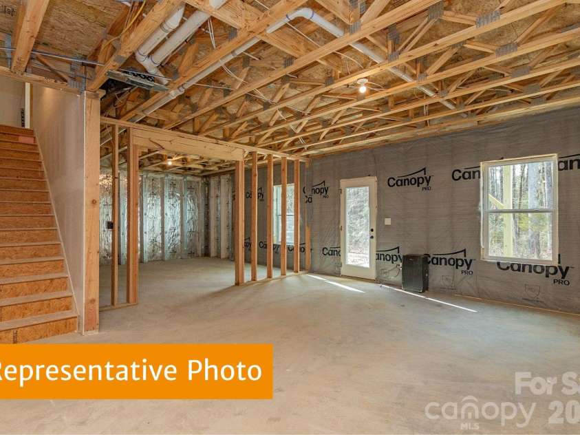 615 Cooley Drive, Salisbury, NC 28147.  MLS# CAR4388038, YatesRealty ID 26777. 
