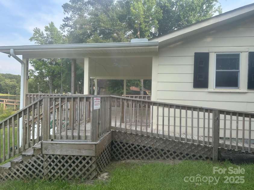 2458 Cottage Lane, Liberty Hill, SC 29074.  MLS# CAR4280402, YatesRealty ID 26778. 