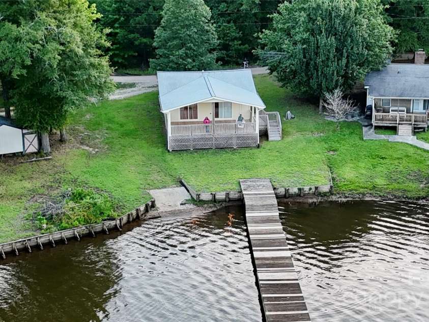 2458 Cottage Lane, Liberty Hill, SC 29074.  MLS# CAR4280402, YatesRealty ID 26778. 