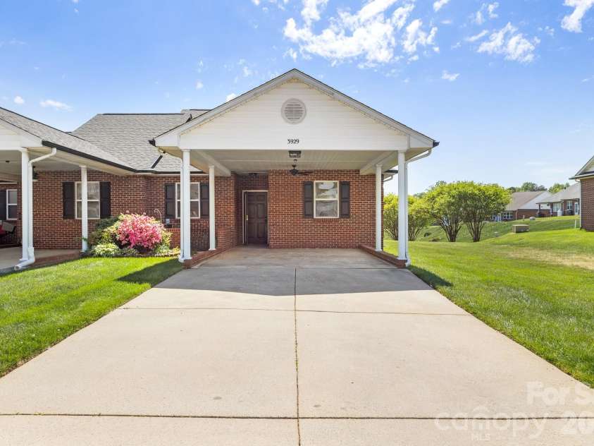 3929 Jasmine Lane, Denver, NC 28037.  MLS# CAR4369041, YatesRealty ID 26778. 