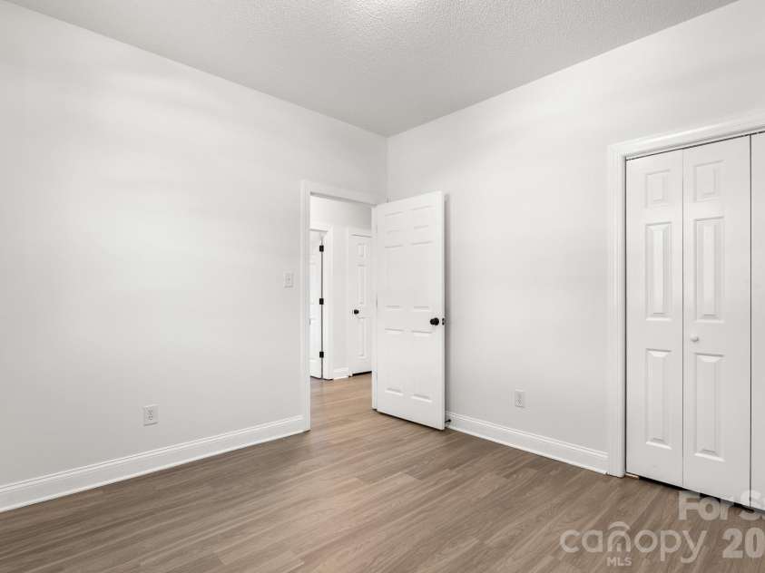 3929 Jasmine Lane, Denver, NC 28037.  MLS# CAR4369041, YatesRealty ID 26778. 