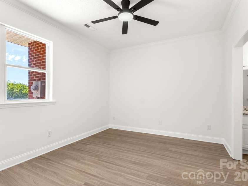3929 Jasmine Lane, Denver, NC 28037.  MLS# CAR4369041, YatesRealty ID 26778. 