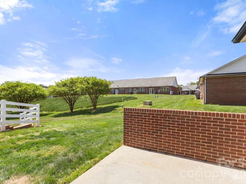 3929 Jasmine Lane, Denver, NC 28037.  MLS# CAR4369041, YatesRealty ID 26778. 