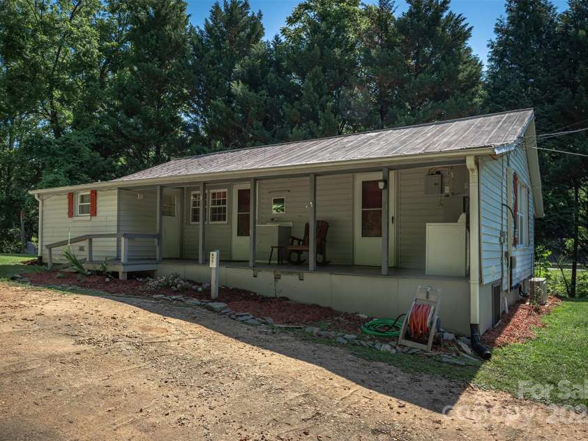 41 Crosscut Drive, Marion, NC 28752.  MLS# CAR4273691, YatesRealty ID 26779. 