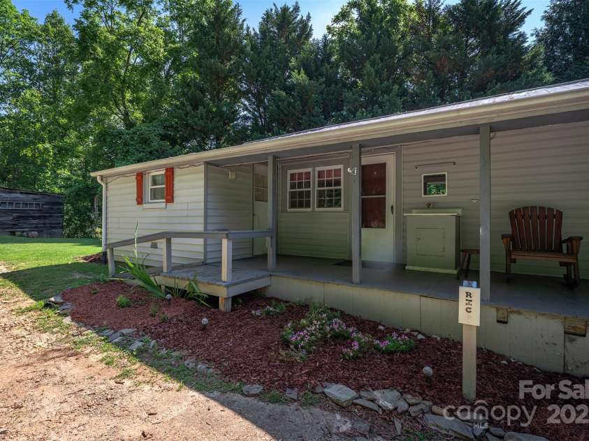 41 Crosscut Drive, Marion, NC 28752.  MLS# CAR4273691, YatesRealty ID 26779. 