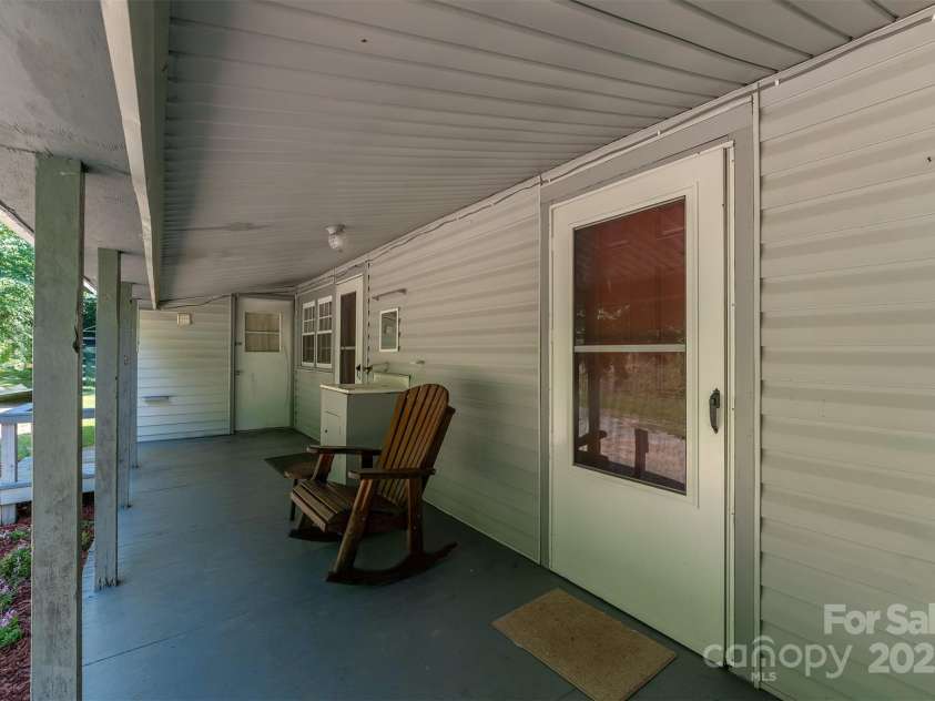 41 Crosscut Drive, Marion, NC 28752.  MLS# CAR4273691, YatesRealty ID 26779. 