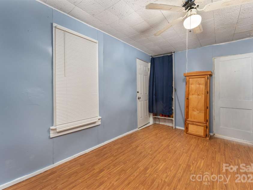 41 Crosscut Drive, Marion, NC 28752.  MLS# CAR4273691, YatesRealty ID 26779. 