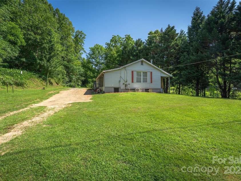 41 Crosscut Drive, Marion, NC 28752.  MLS# CAR4273691, YatesRealty ID 26779. 