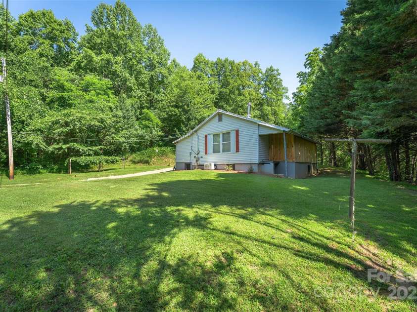 41 Crosscut Drive, Marion, NC 28752.  MLS# CAR4273691, YatesRealty ID 26779. 