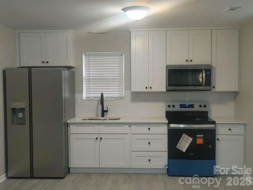 702 Harmon Road, Kings Mountain, NC 28086.  MLS# CAR4387451, YatesRealty ID 26779. 