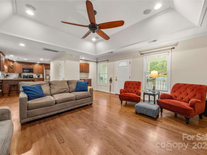 1447 London Drive, Rock Hill, SC 29732.  MLS# CAR4180114, YatesRealty ID 2678. Family Room
