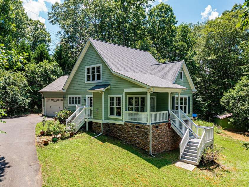 3406 Zion Church Road, Hickory, NC 28602.  MLS# CAR4281175, YatesRealty ID 26780. 