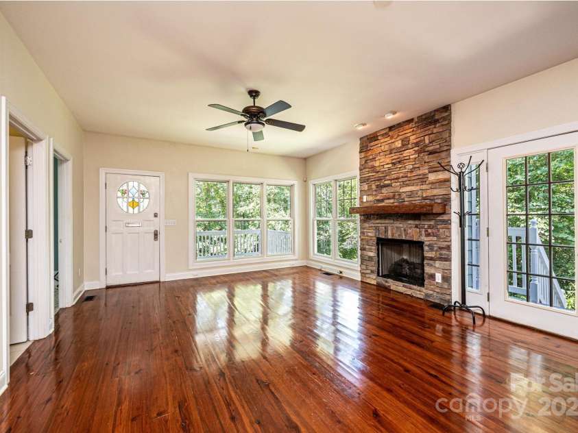 3406 Zion Church Road, Hickory, NC 28602.  MLS# CAR4281175, YatesRealty ID 26780. 