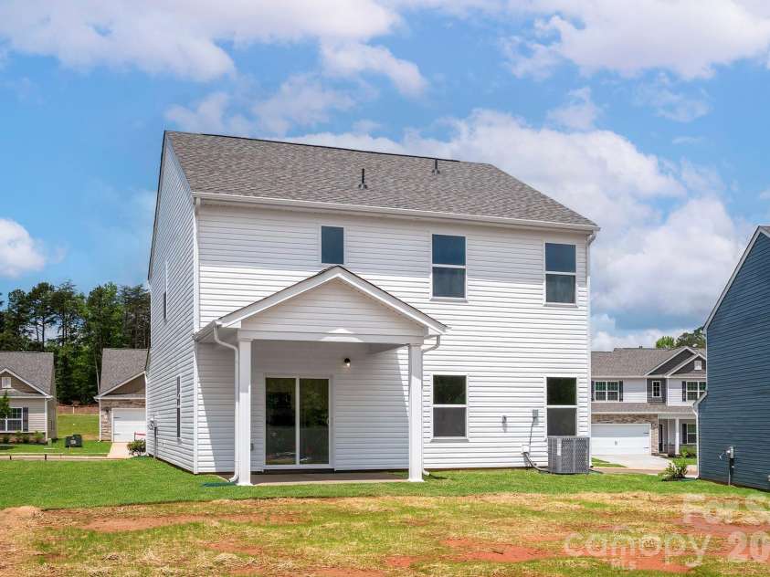 6520 Fairford Drive, Charlotte, NC 28215.  MLS# CAR4387662, YatesRealty ID 26782. 