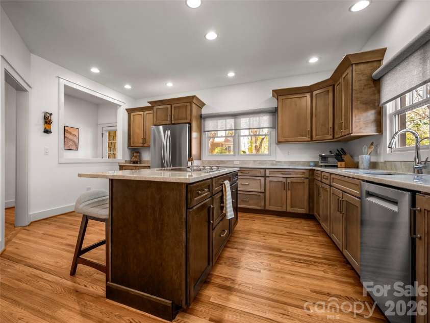 19 Lacoste Drive, Hendersonville, NC 28739.  MLS# CAR4386637, YatesRealty ID 26783. 