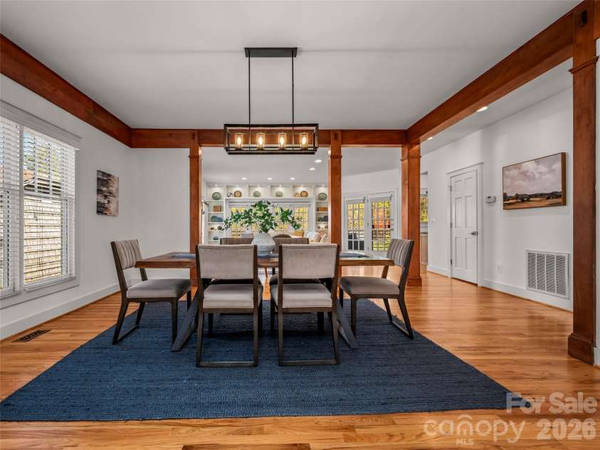 19 Lacoste Drive, Hendersonville, NC 28739.  MLS# CAR4386637, YatesRealty ID 26783. 