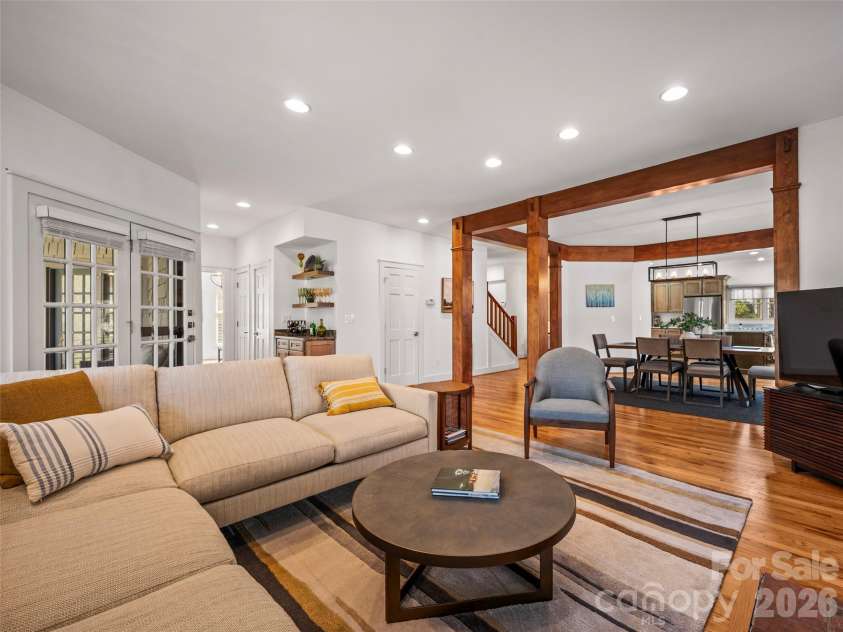 19 Lacoste Drive, Hendersonville, NC 28739.  MLS# CAR4386637, YatesRealty ID 26783. 