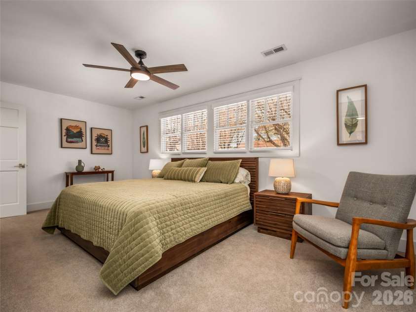 19 Lacoste Drive, Hendersonville, NC 28739.  MLS# CAR4386637, YatesRealty ID 26783. 