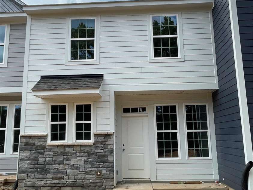 4139 Walking Ridge Road, Charlotte, NC 28208.  MLS# CAR4280862, YatesRealty ID 26783. 4139 Walking Ridge Rd