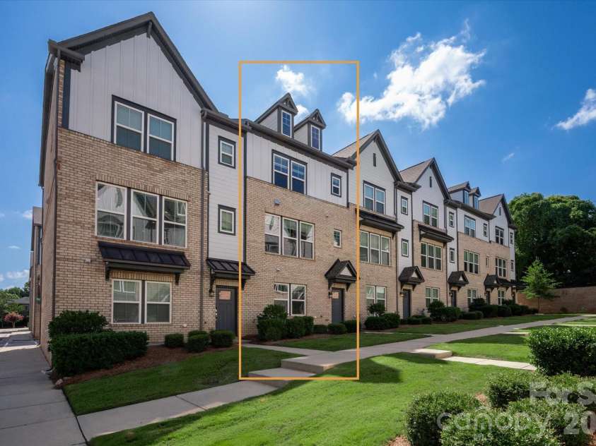 314 Hastings Run Drive, Charlotte, NC 28211.  MLS# CAR4395662, YatesRealty ID 26784. 