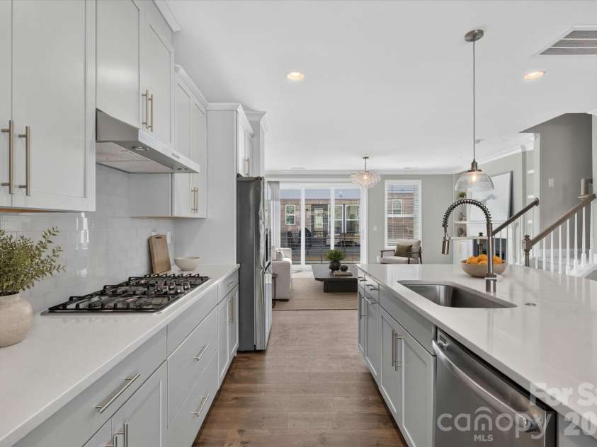 314 Hastings Run Drive, Charlotte, NC 28211.  MLS# CAR4395662, YatesRealty ID 26784. 