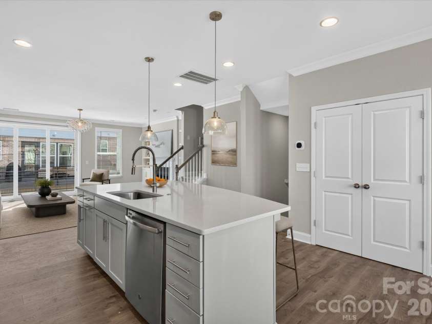 314 Hastings Run Drive, Charlotte, NC 28211.  MLS# CAR4395662, YatesRealty ID 26784. 