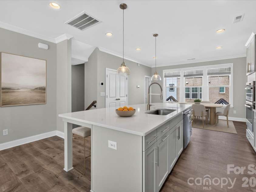 314 Hastings Run Drive, Charlotte, NC 28211.  MLS# CAR4395662, YatesRealty ID 26784. 