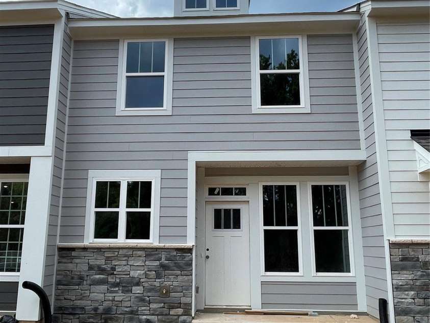 4135 Walking Ridge Road, Charlotte, NC 28208.  MLS# CAR4280855, YatesRealty ID 26784. 4135 Walking Ridge Rd