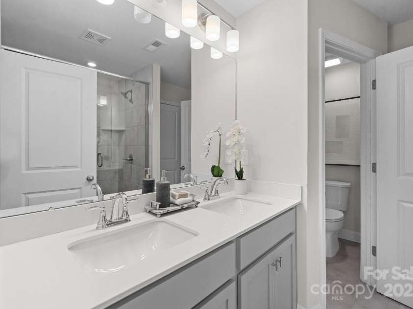 4135 Walking Ridge Road, Charlotte, NC 28208.  MLS# CAR4280855, YatesRealty ID 26784. Representative Photo