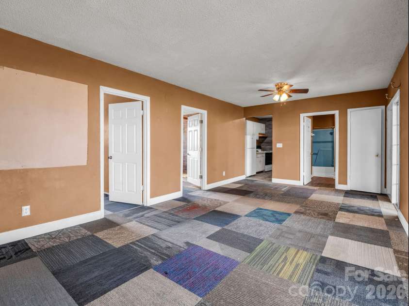 76 Adeles Way, Hendersonville, NC 28792.  MLS# CAR4368452, YatesRealty ID 26789. 