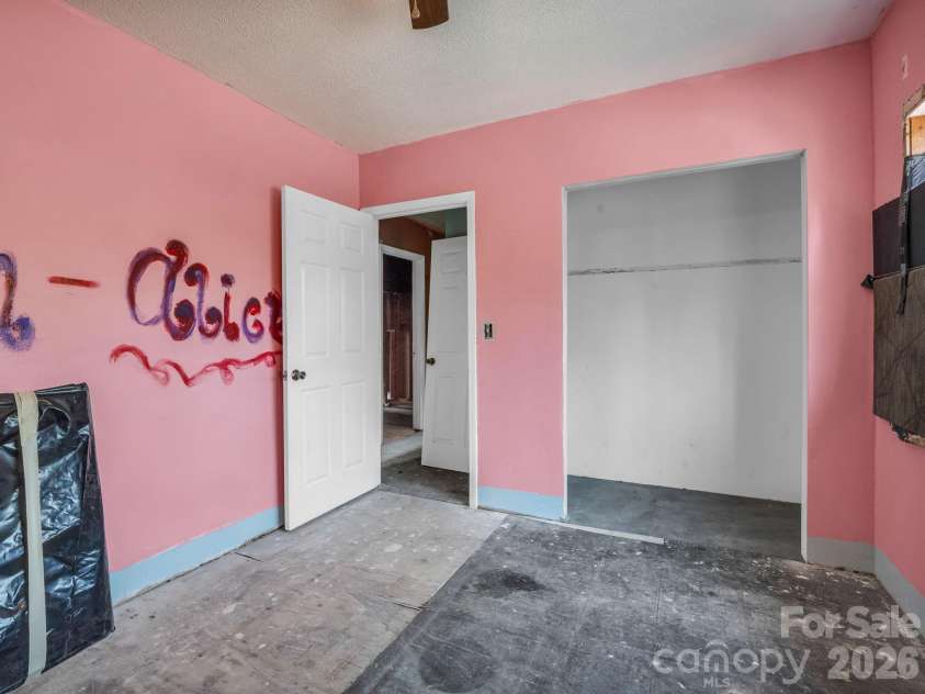 76 Adeles Way, Hendersonville, NC 28792.  MLS# CAR4368452, YatesRealty ID 26789. 