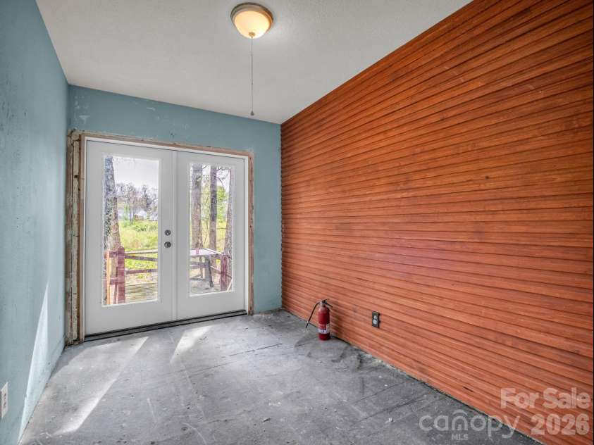 76 Adeles Way, Hendersonville, NC 28792.  MLS# CAR4368452, YatesRealty ID 26789. 