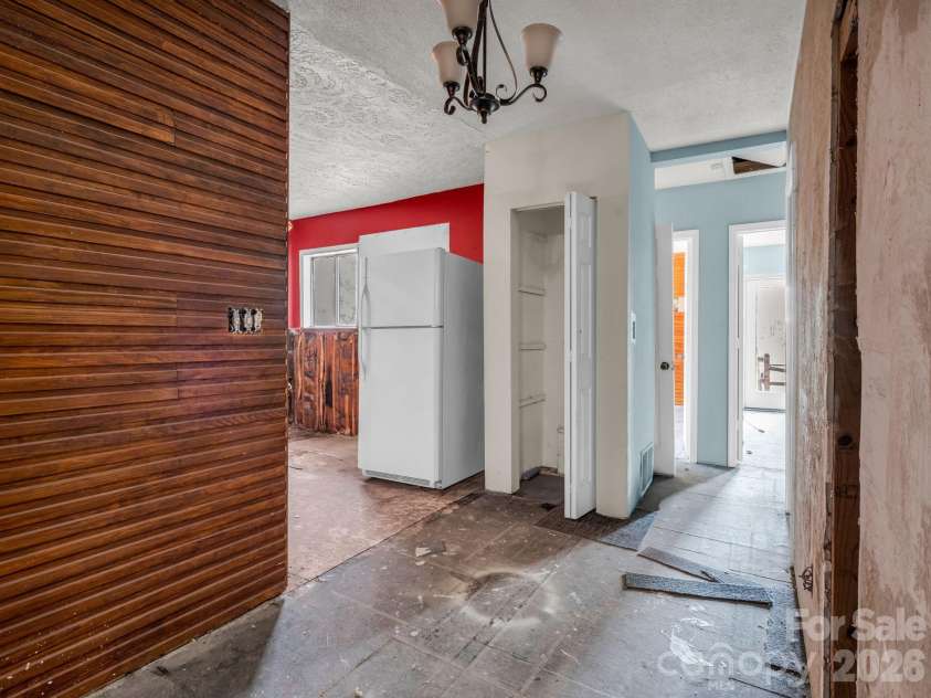 76 Adeles Way, Hendersonville, NC 28792.  MLS# CAR4368452, YatesRealty ID 26789. 