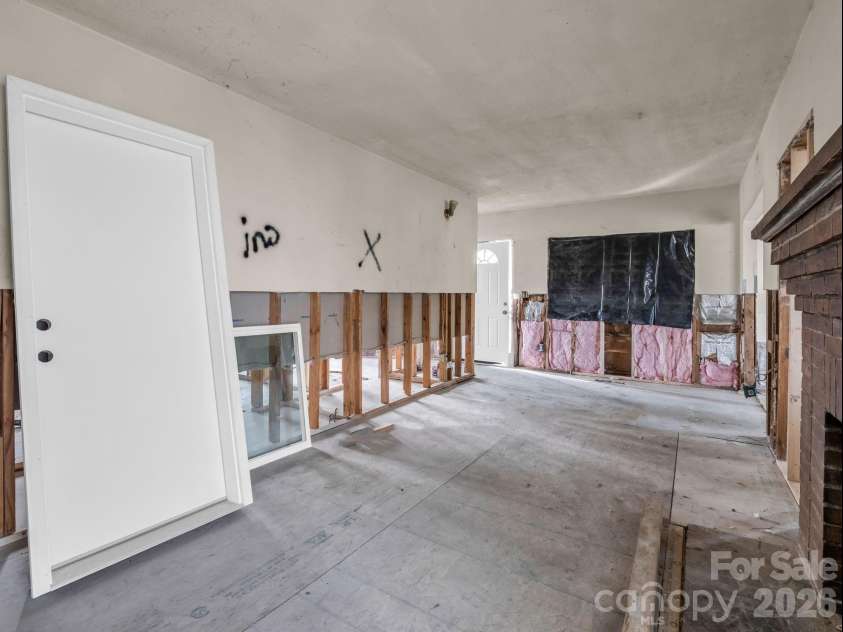 76 Adeles Way, Hendersonville, NC 28792.  MLS# CAR4368452, YatesRealty ID 26789. 
