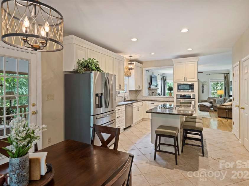 8917 New Oak Lane, Huntersville, NC 28078.  MLS# CAR4282861, YatesRealty ID 26789. 