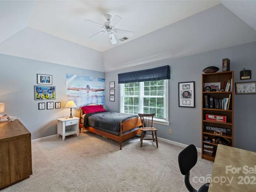 8917 New Oak Lane, Huntersville, NC 28078.  MLS# CAR4282861, YatesRealty ID 26789. 