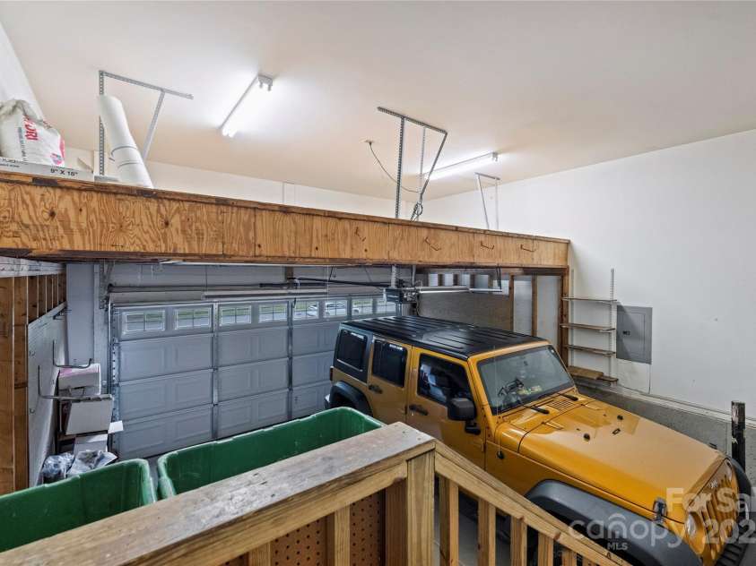 8917 New Oak Lane, Huntersville, NC 28078.  MLS# CAR4282861, YatesRealty ID 26789. 