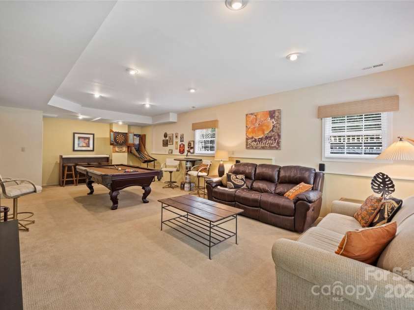 8917 New Oak Lane, Huntersville, NC 28078.  MLS# CAR4282861, YatesRealty ID 26789. Entrance/Exit from the rear yard.